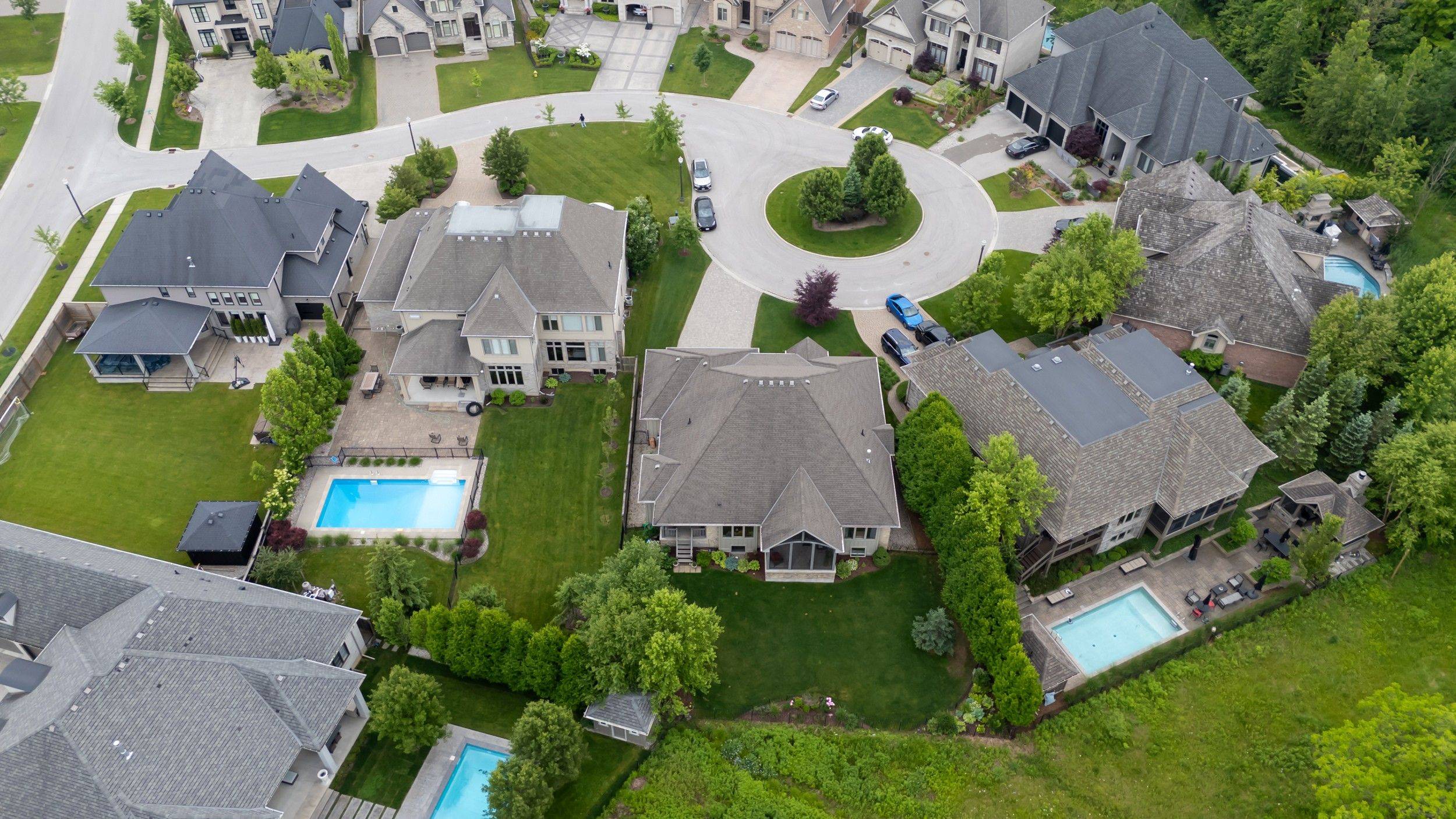 London North, ON N6G 0L9,2359 Waterside CT