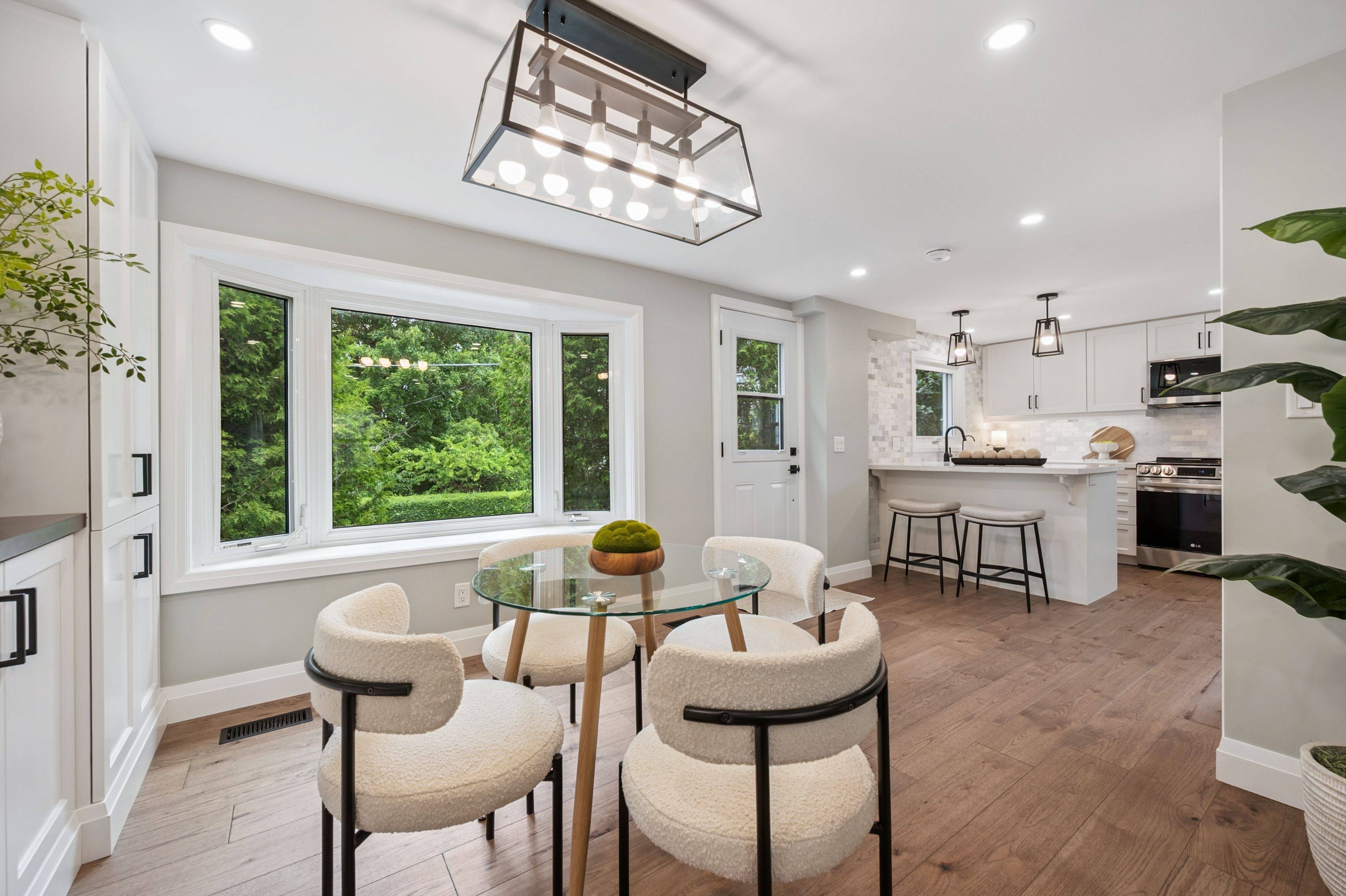 Guelph, ON N1H 4Y8,298 Kathleen ST
