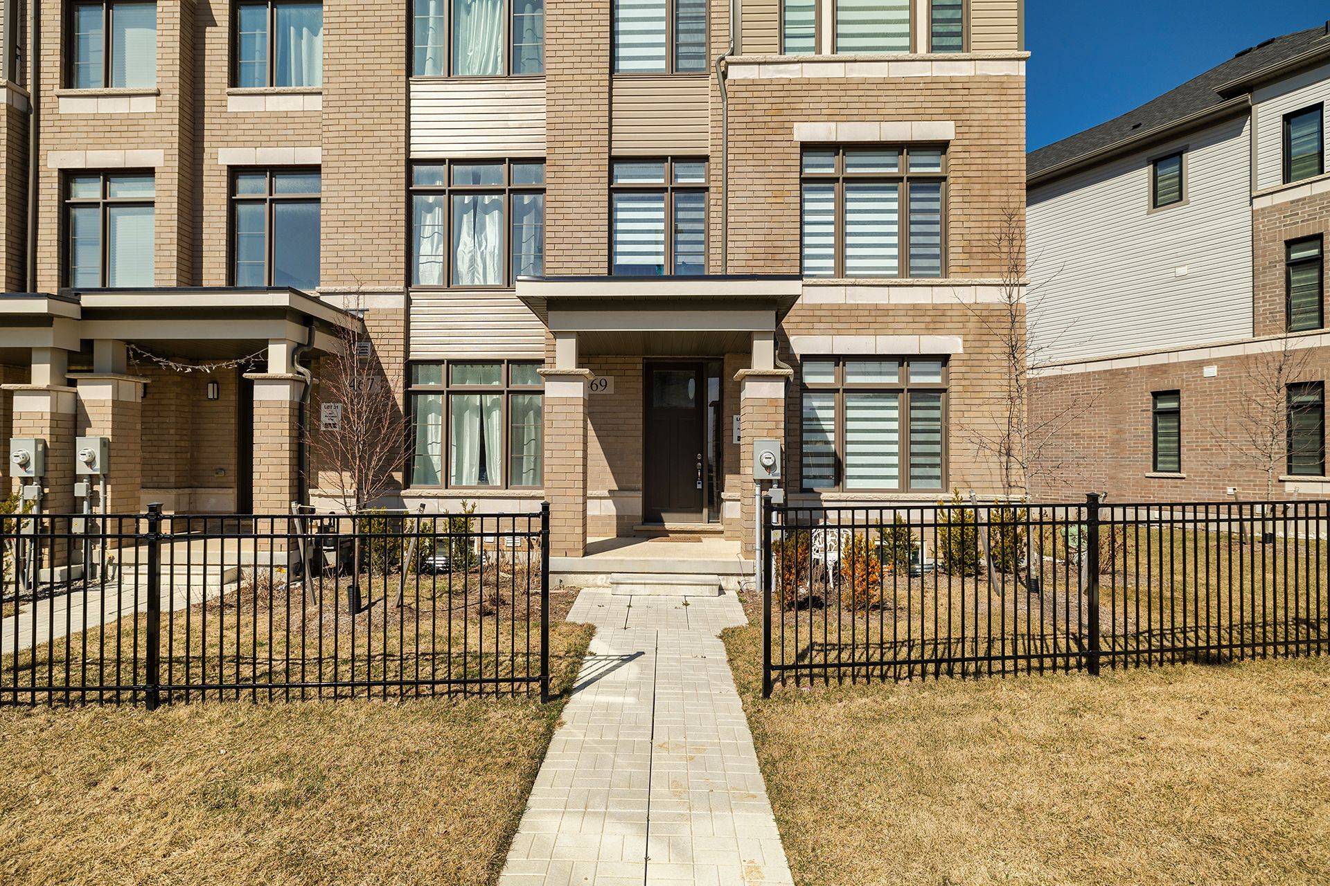 Hamilton, ON L0R 1W0,469 Provident WAY
