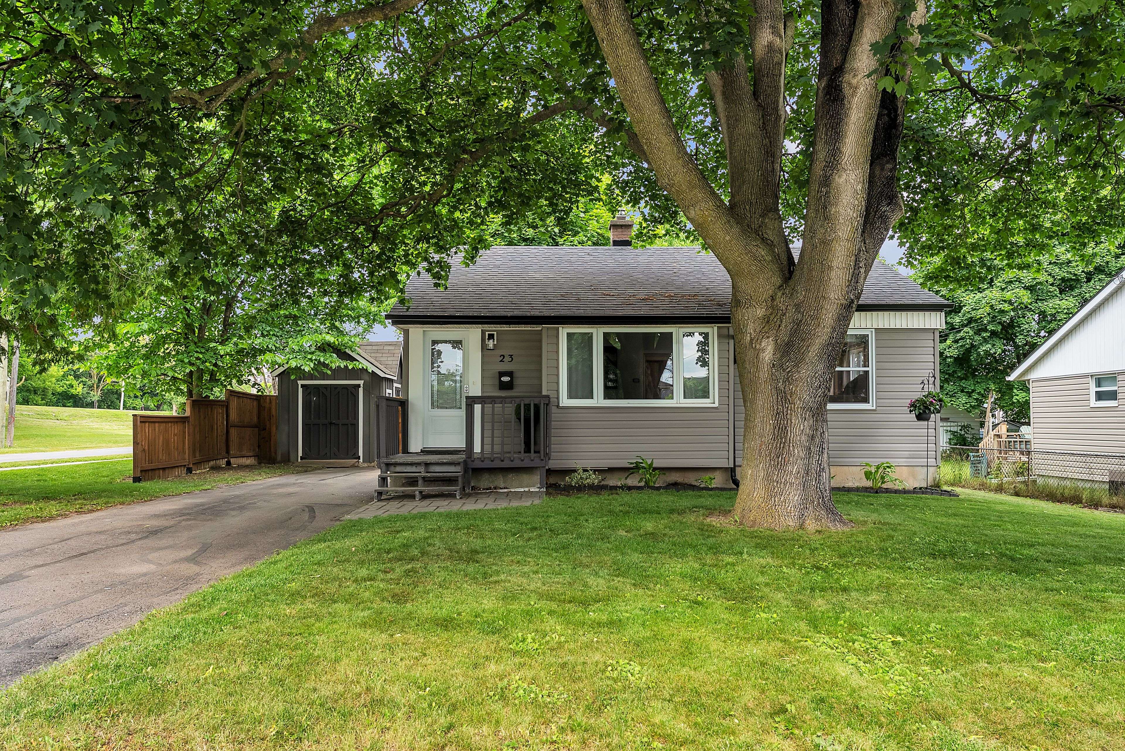 23 Fourth ST, Belleville, ON K8N 4R9