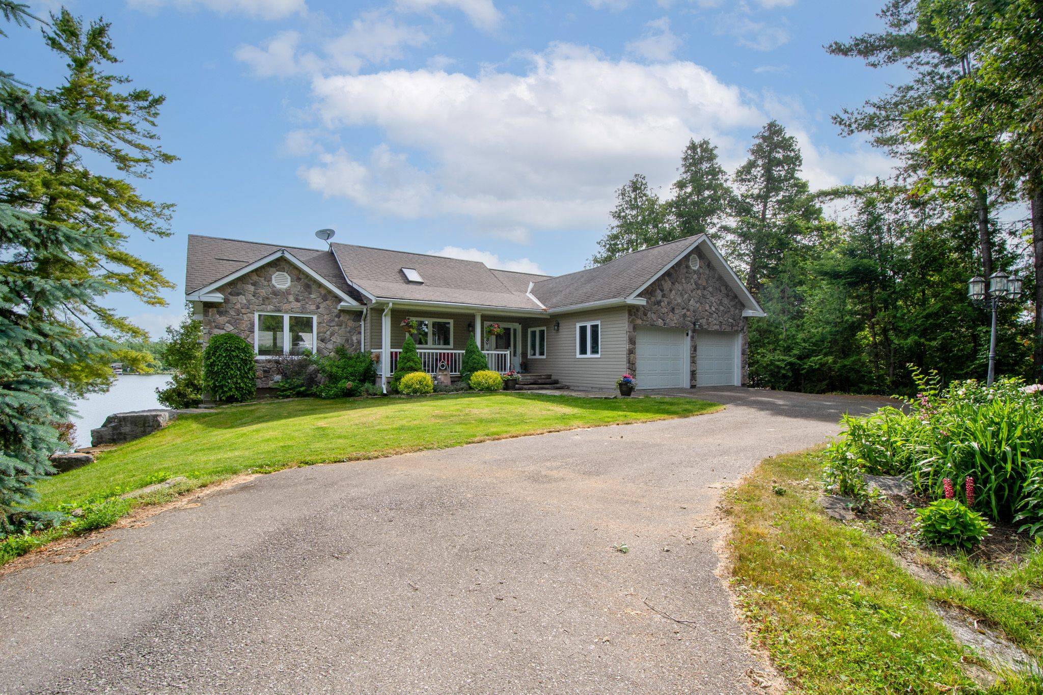 Selwyn, ON K0L 1T0,1269 Gail Park DR