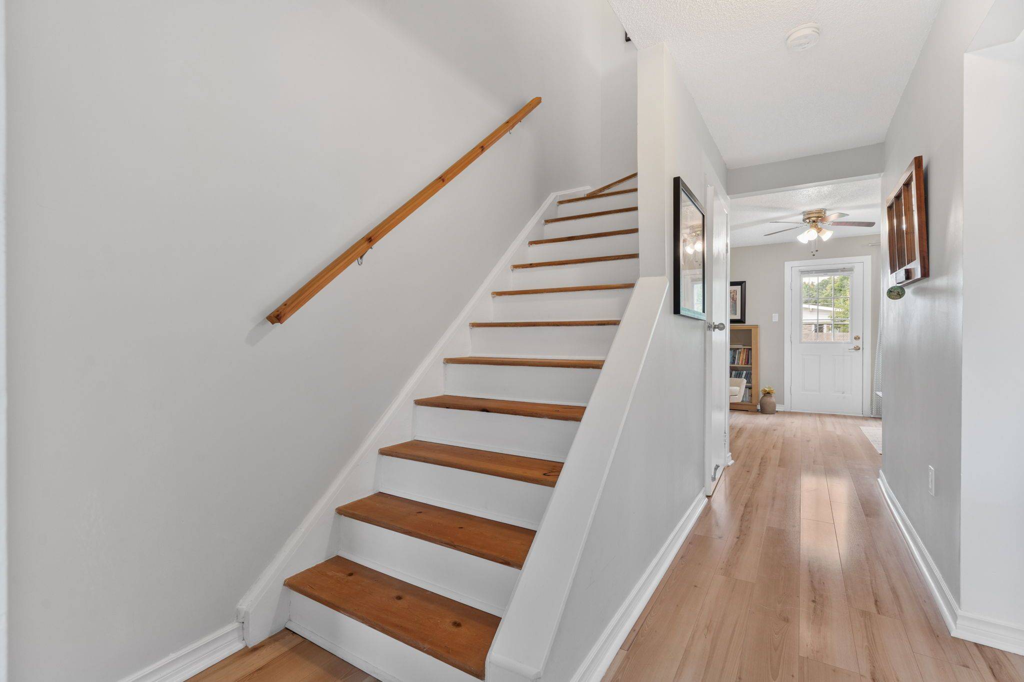 Woodroffe, ON K2B 5A1,81 Orvigale RD