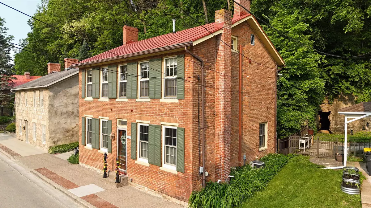 Galena, IL 61036,462 Dewey Avenue