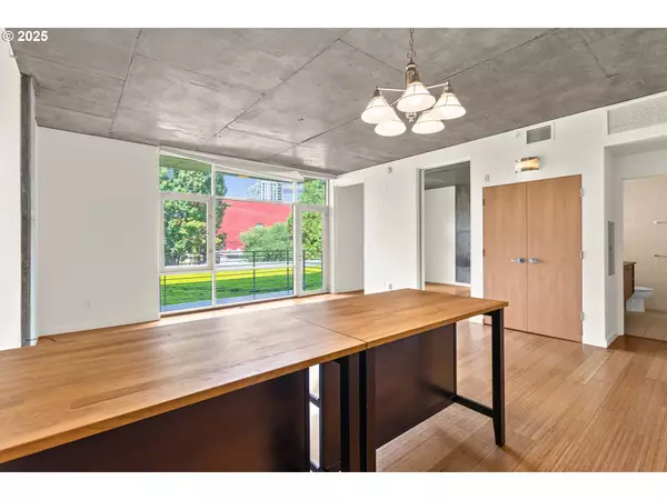 Portland, OR 97205,1234 SW 18TH AVE #203