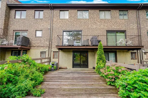 282 Grasmere DR #282, Staten  Island, NY 10305