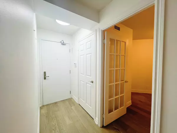Toronto C14, ON M2N 7E2,78 Harrison Garden BLVD #1001