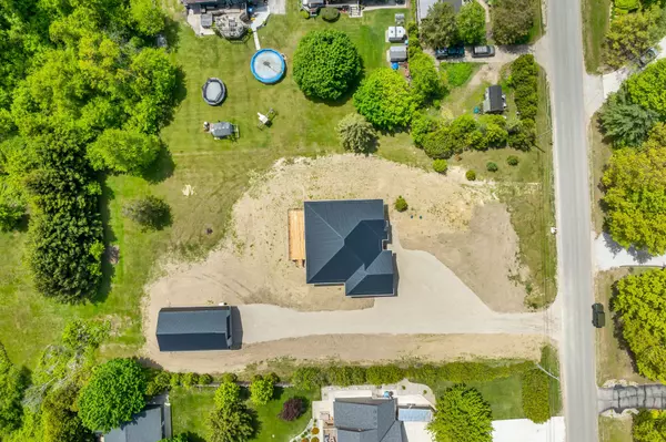 Lambton Shores, ON N0M 1T0,8357 Goosemarsh Line