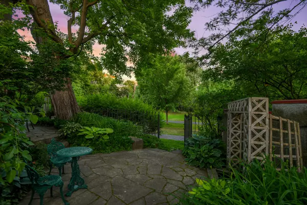 Glebe - Ottawa East And Area, ON K1S 3T1,12 Allan PL