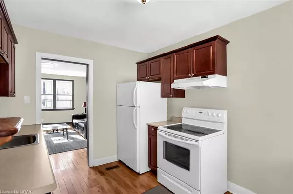 London South, ON N6J 1G7,367 Springbank DR