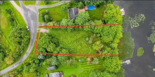 Mckellar, ON P0G 1G0,81 Stoney RD