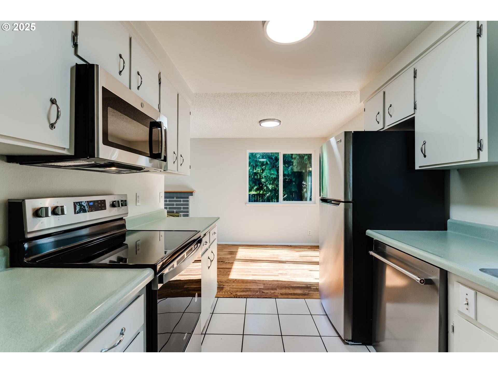 Eugene, OR 97404,331 LIMERICK AVE