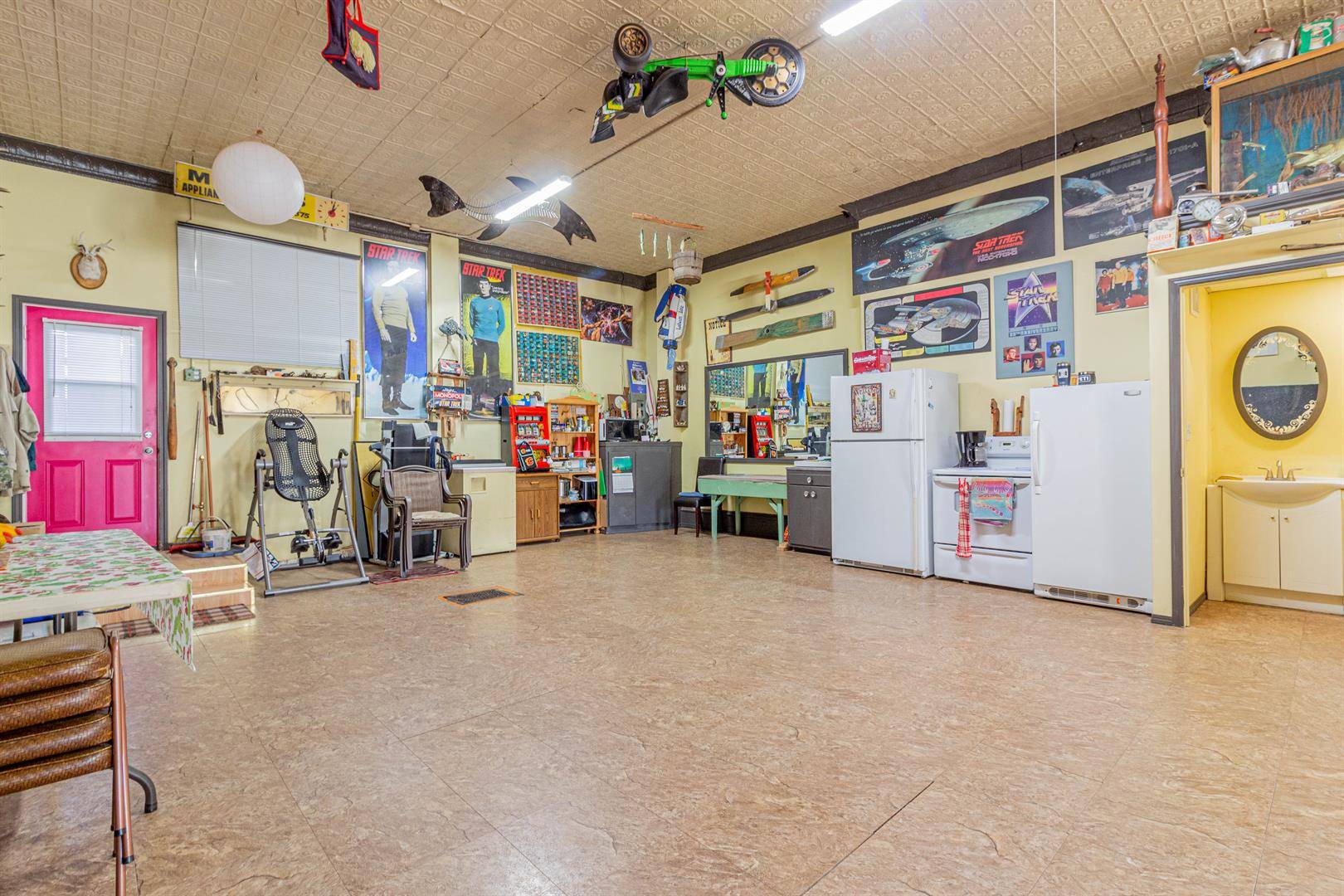 Medicine Hat, AB T1A 2Z5,517A North Railway ST SE