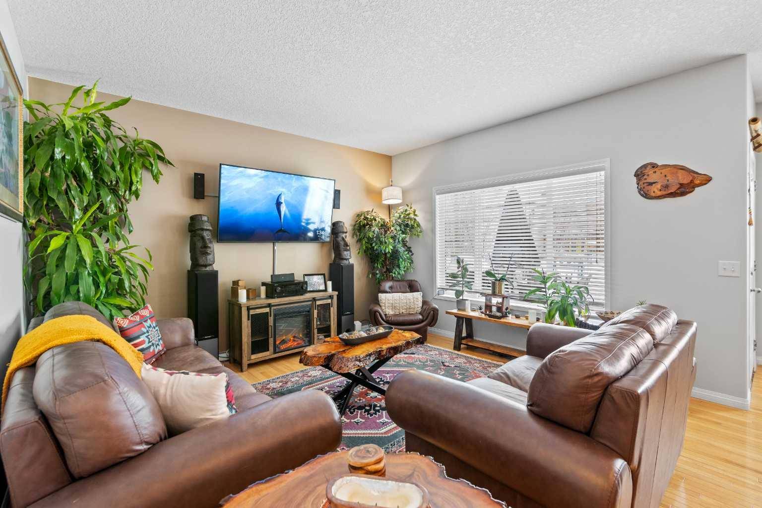 Cochrane, AB T4C2J9,16 Glensummit Close