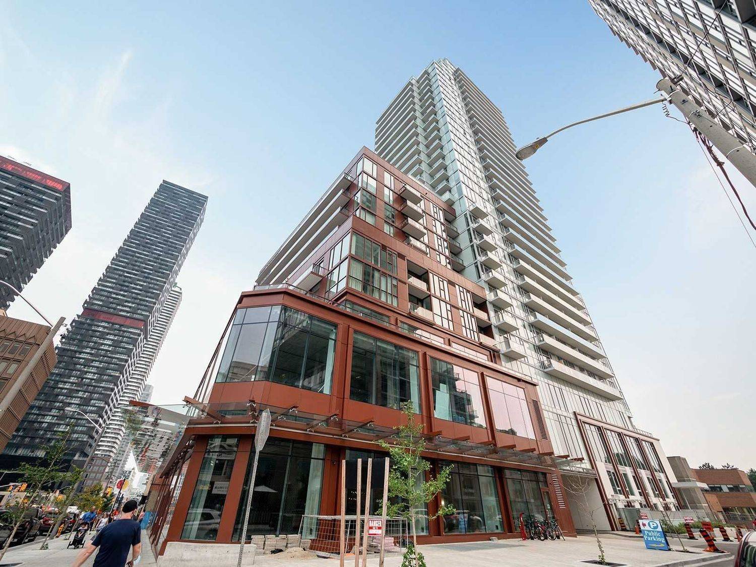 33 Helendale AVE #1511, Toronto C03, ON M4R 0A4