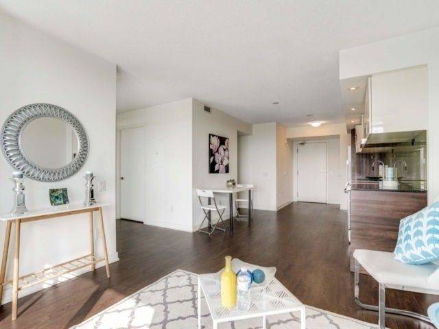 Toronto C15, ON M2K 2X9,121 Mcmahon Dr DR #3617