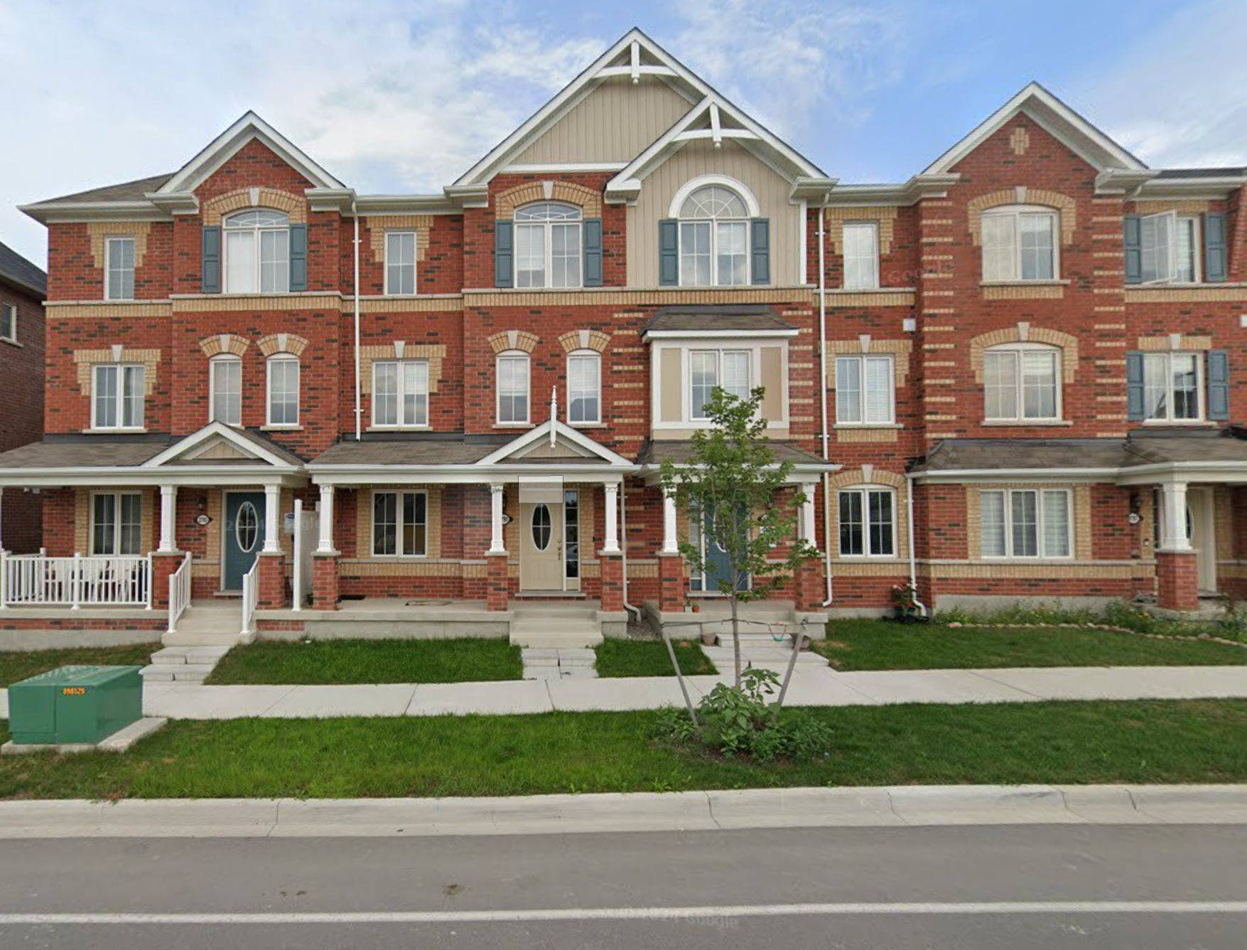 Pickering, ON L1X 0G1,2791 Sapphire DR