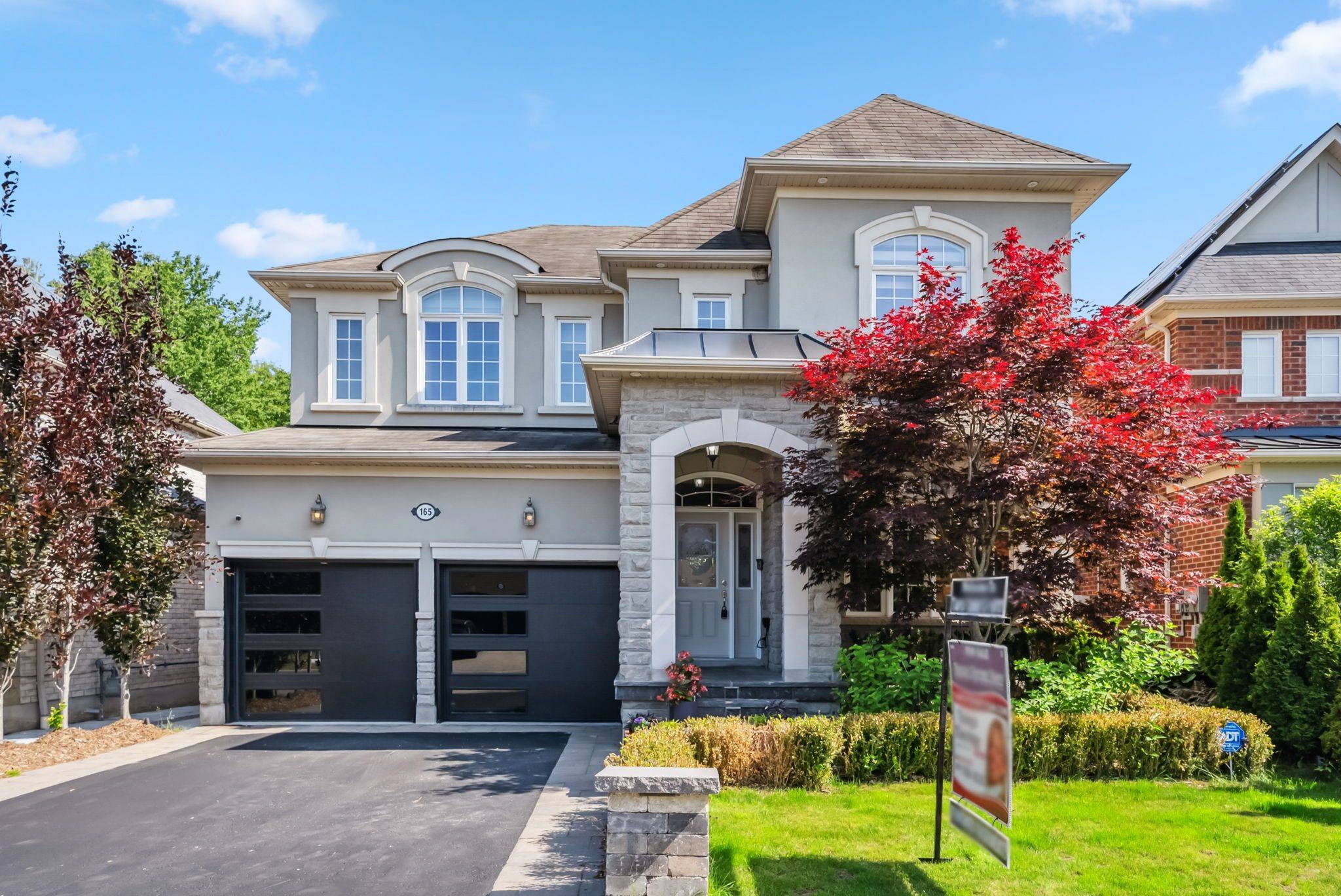 165 Rivers Edge PL, Whitby, ON L1R 0G4