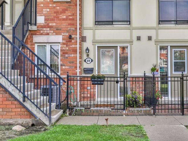 Markham, ON L6E 0B8,2285 Bur Oak AVE #69
