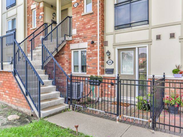 Markham, ON L6E 0B8,2285 Bur Oak AVE #69