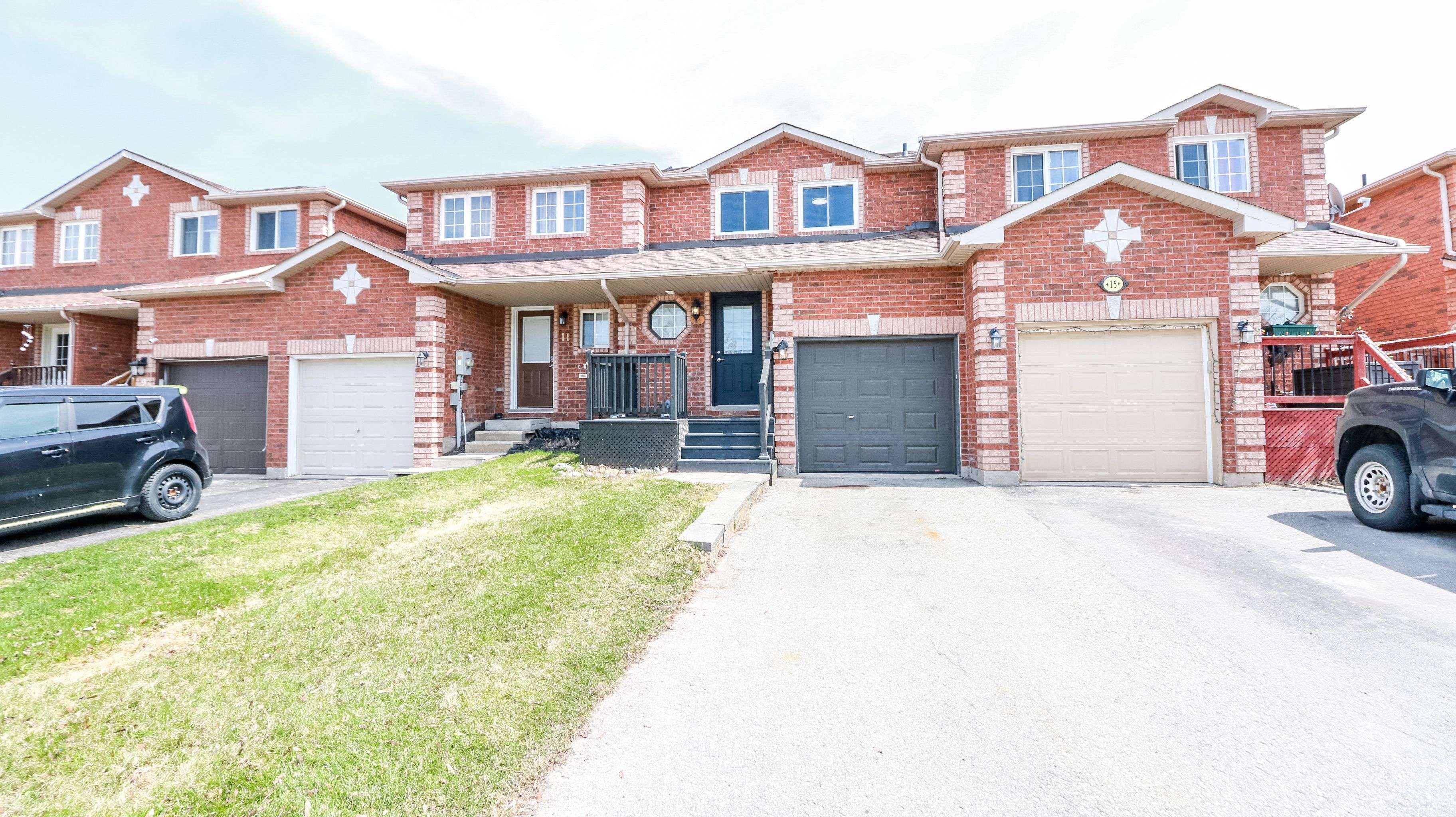 13 Lee CRES, Barrie, ON L4N 9Z5