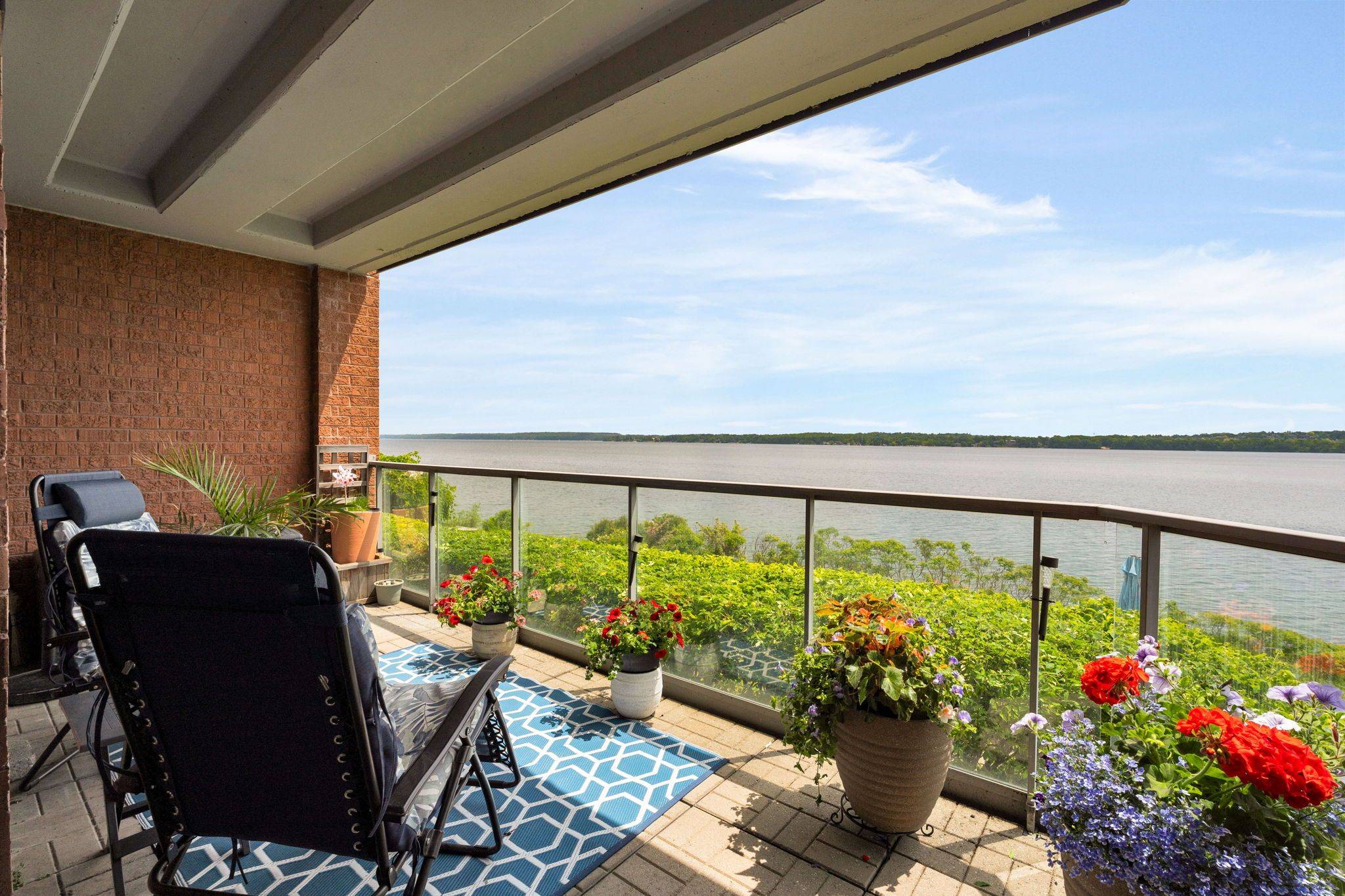 21 Kempenfelt DR #104, Barrie, ON L4M 1B8
