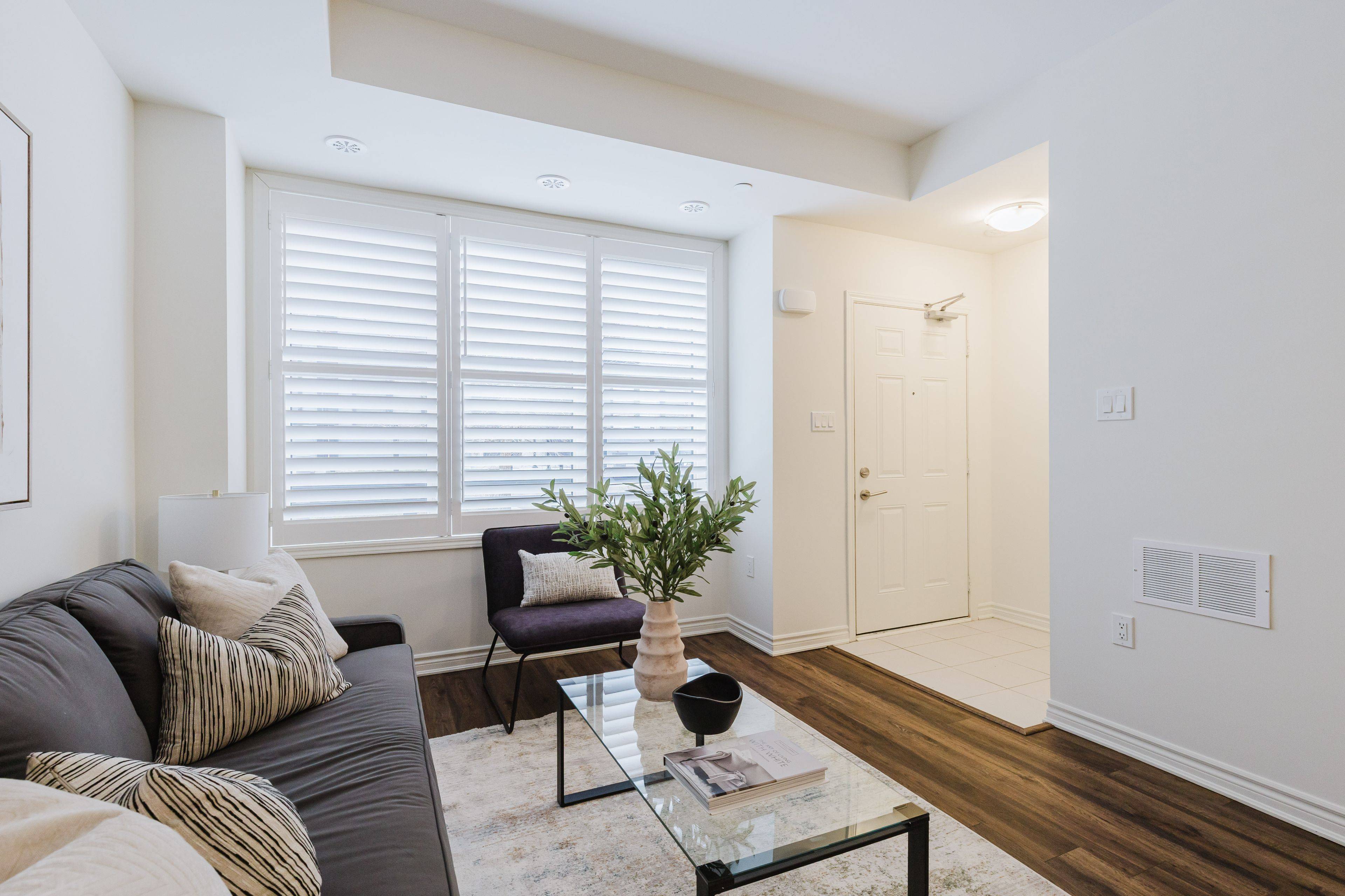 Mississauga, ON L5J 0B3,2255 Mcnab LN #4