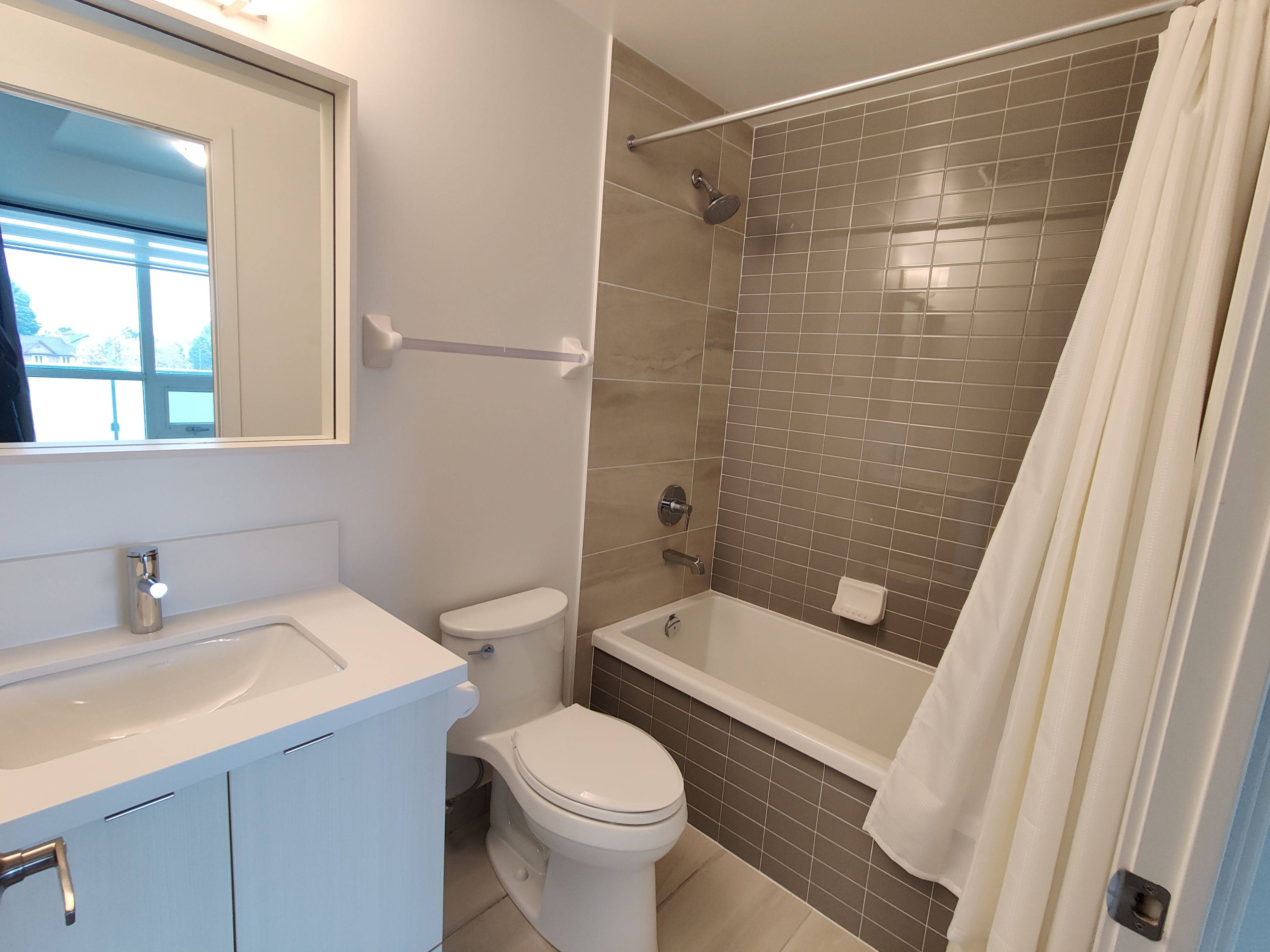 Mississauga, ON L5N 3L3,4699 Glen Erin DR #303