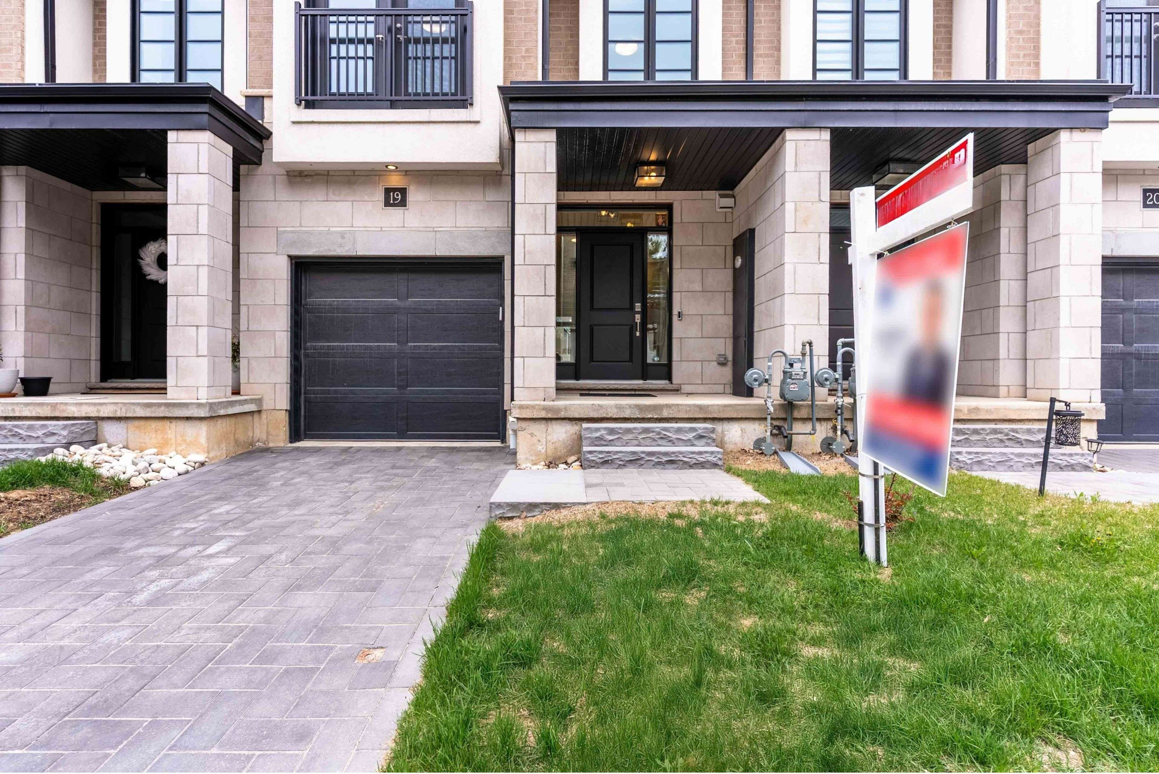 Cambridge, ON N1R 0E1,143 Elgin ST N #19