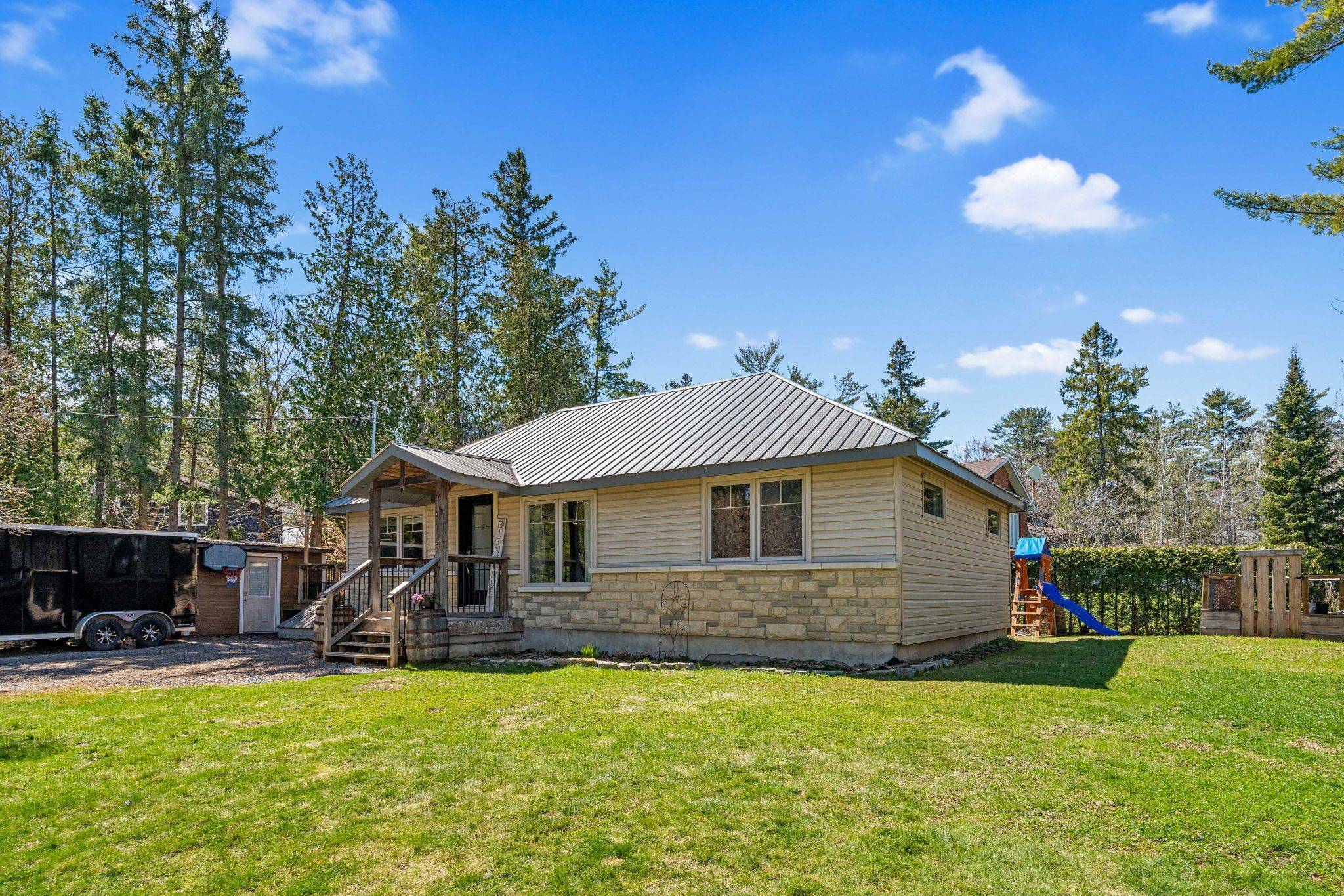 107 Farm LN, Constance Bay - Dunrobin - Kilmaurs - Woodlawn, ON K0A 1T0