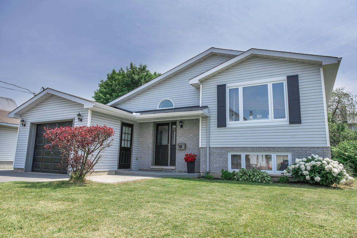 28 Landrigan ST, Arnprior, ON K7S 2S6