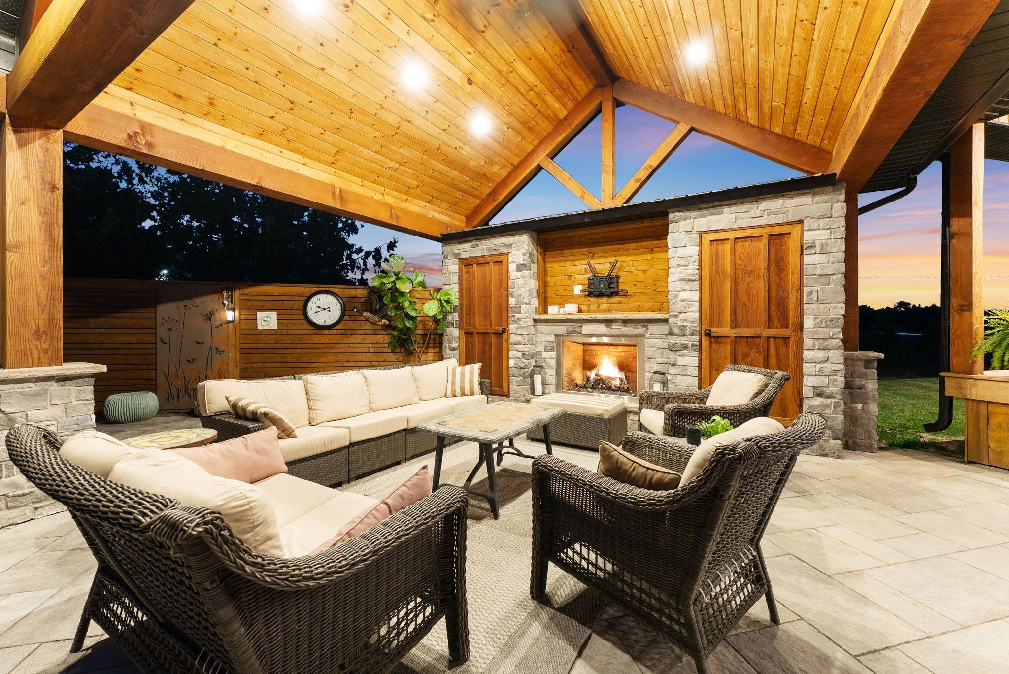 Hamilton, ON L0R 1W0,6251 Walkers RD