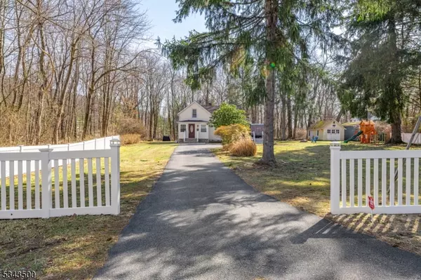 23 Colfax Ave, Wanaque Boro, NJ 07465