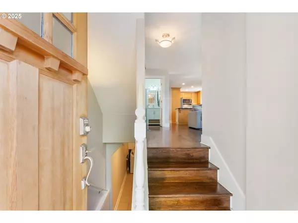 Portland, OR 97211,511 NE SKIDMORE ST