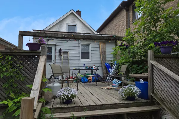 Toronto E06, ON M1N 2J6,224 Aylesworth AVE