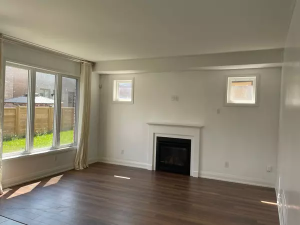 East Gwillimbury, ON L9N 1G5,115 Dog Wood BLVD #Master bedroom