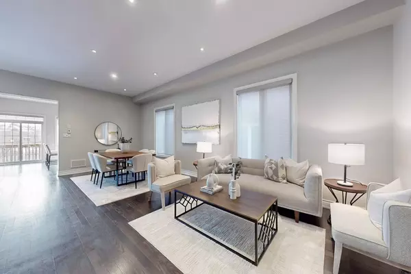 East Gwillimbury, ON L0G 1V0,50 Sharonview CRES