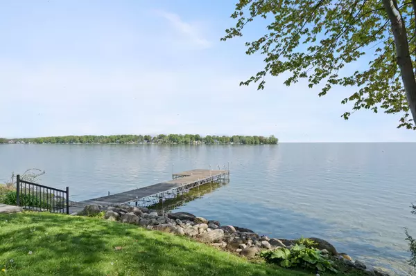 1 Olive CRES #4, Orillia, ON L3V 7N5