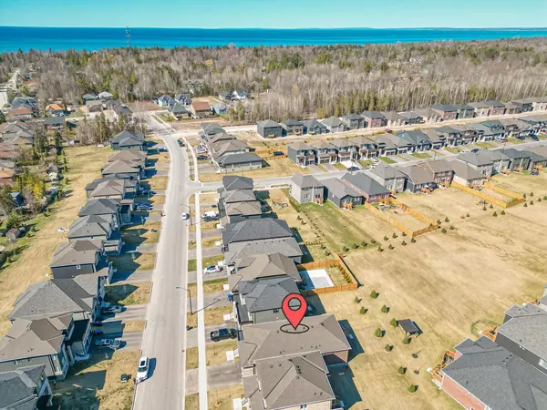 Wasaga Beach, ON L9Z 0L3,8 Beatrice DR