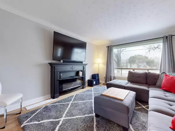 Toronto W06, ON M8Z 1B1,116 Judson ST