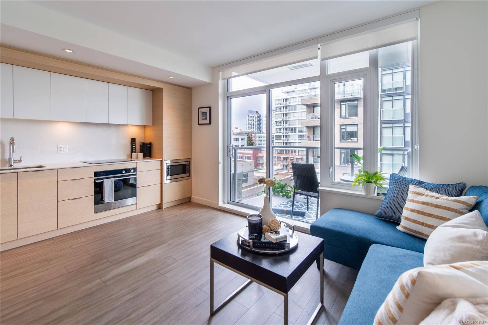 Victoria, BC V8W 1L8,848 Yates St #704