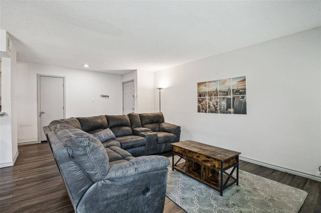 Dallas, TX 75231,6050 Melody Lane #107