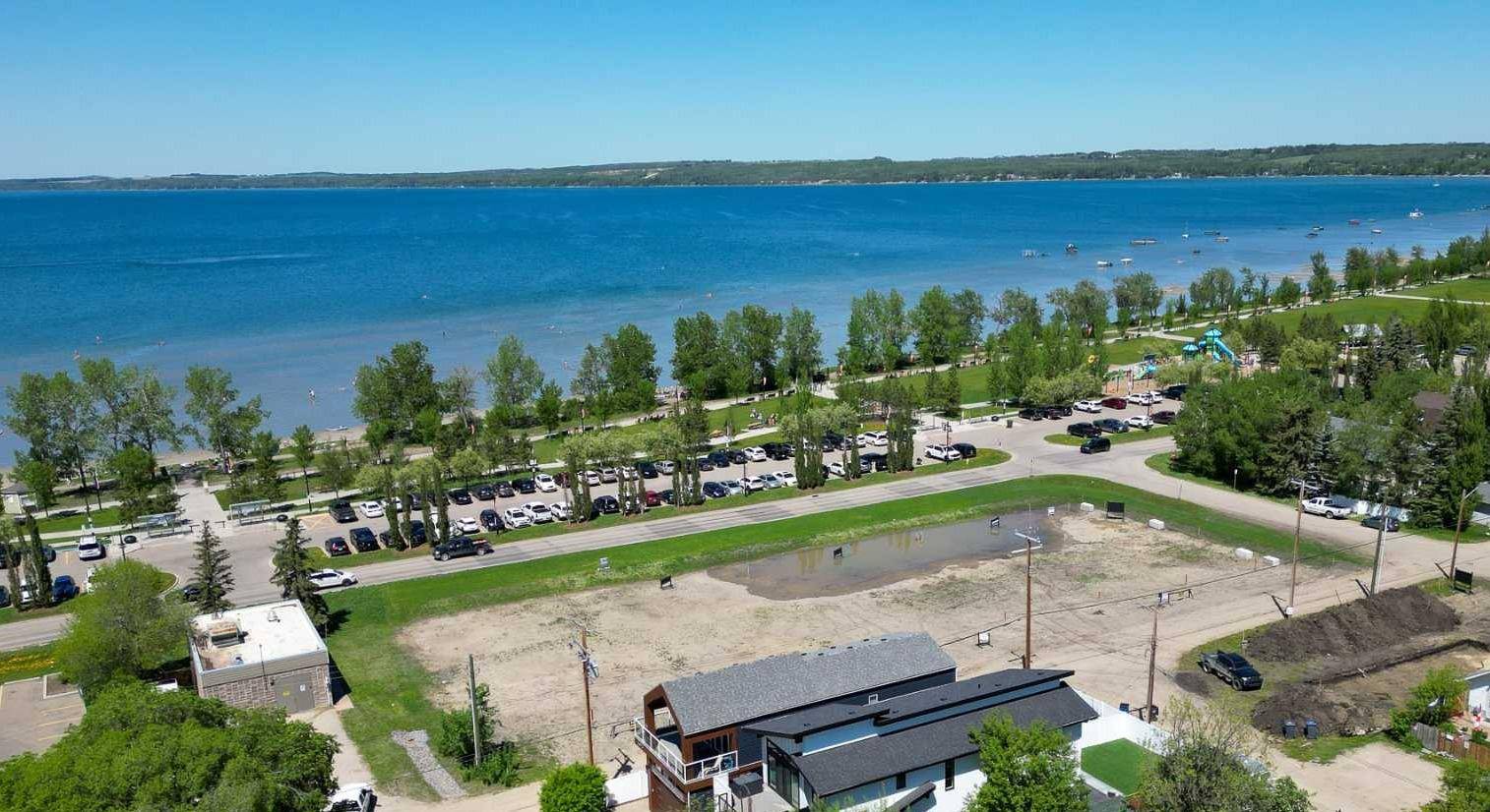 Sylvan Lake, AB T4S 1C1,4219 Lakeshore DR
