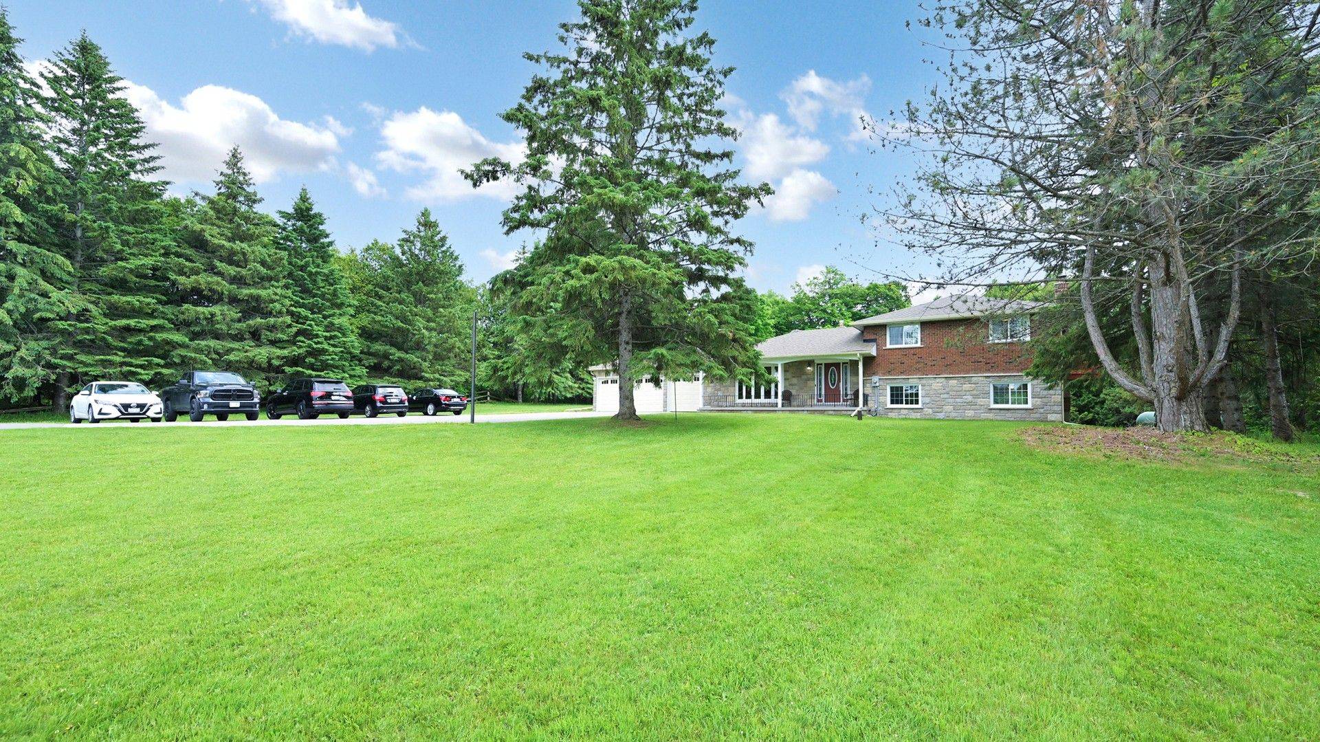 East Gwillimbury, ON L0G 1R0,2521 Mt Albert RD