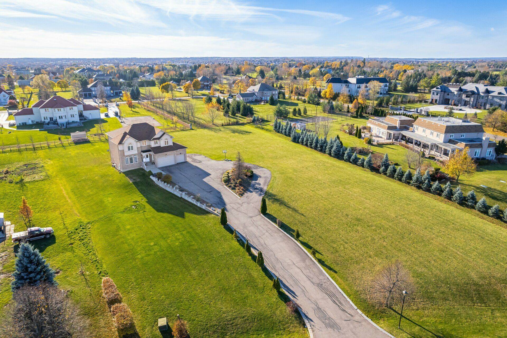 Brampton, ON L6P 0E3,5 Farina DR