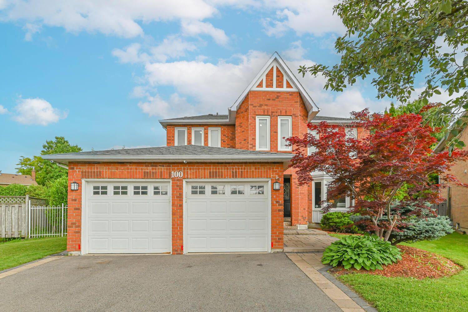 100 Kimbark DR, Brampton, ON L6X 3C6