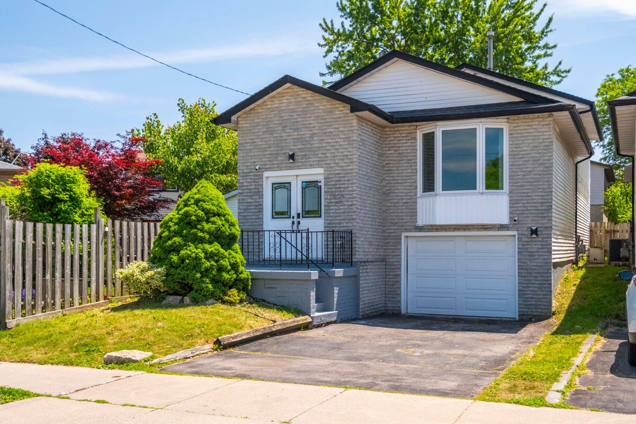 Hamilton, ON L8W 1A8,840 Stone Church RD E