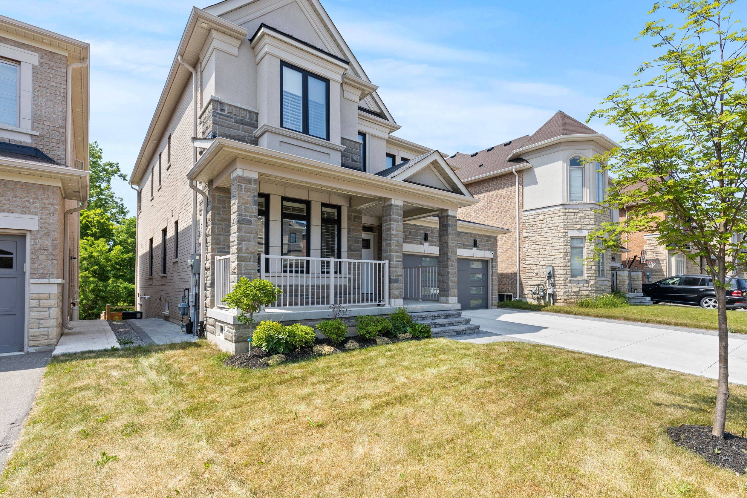 Hamilton, ON L8B 1X4,263 Humphrey ST