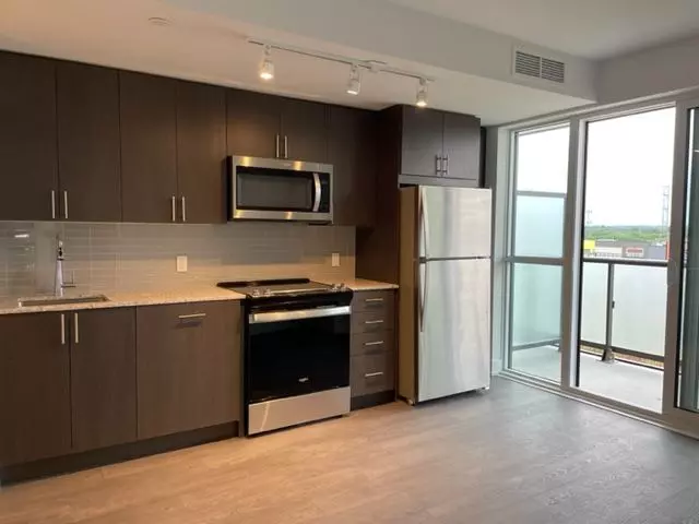 Oshawa, ON L1L 0R5,2550 Simcoe ST #407