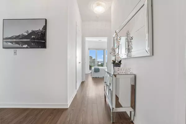 165 Legion RD N #1226, Toronto W06, ON M8Y 0B3