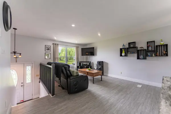 Clarence-rockland, ON K0A 2A0,333 Russell RD